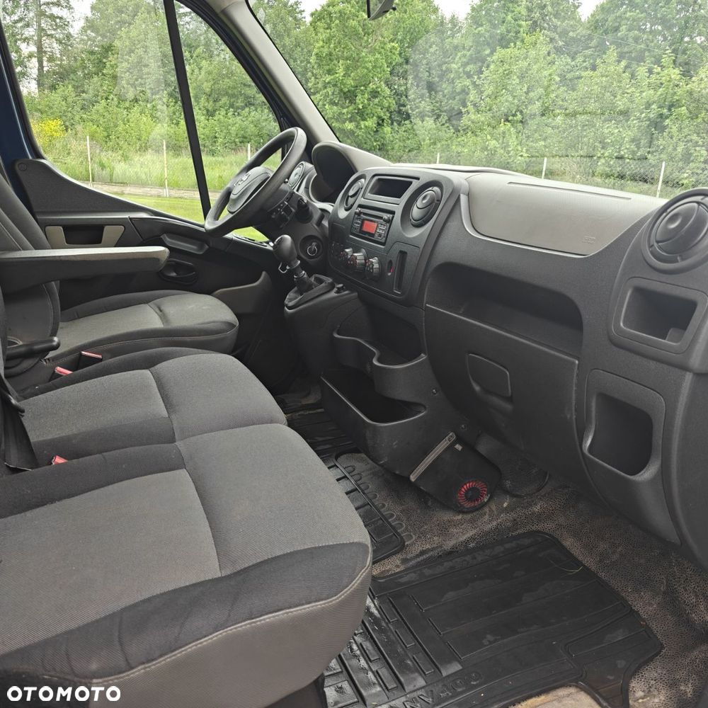 Nissan NV400 - 14