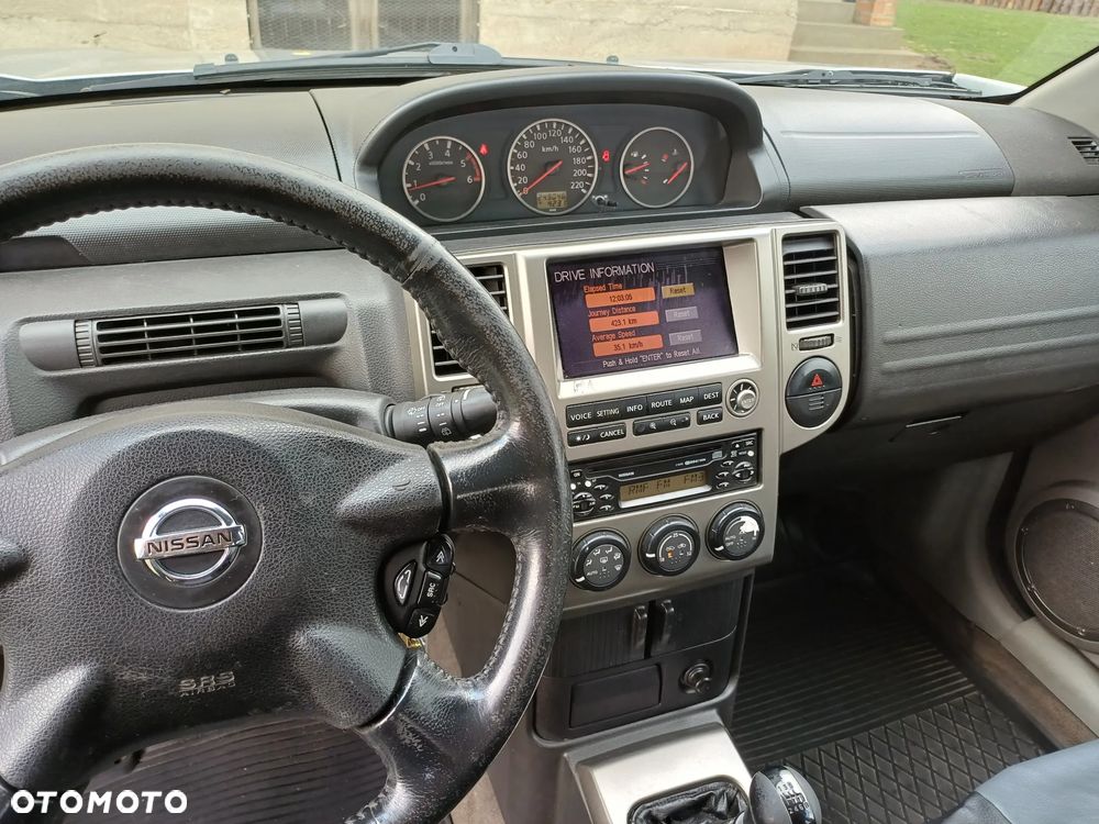 Nissan X-Trail 2.2 dCi Comfort - 10