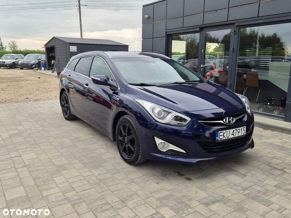 Hyundai i40 Kombi blue 1.6 Family - 1