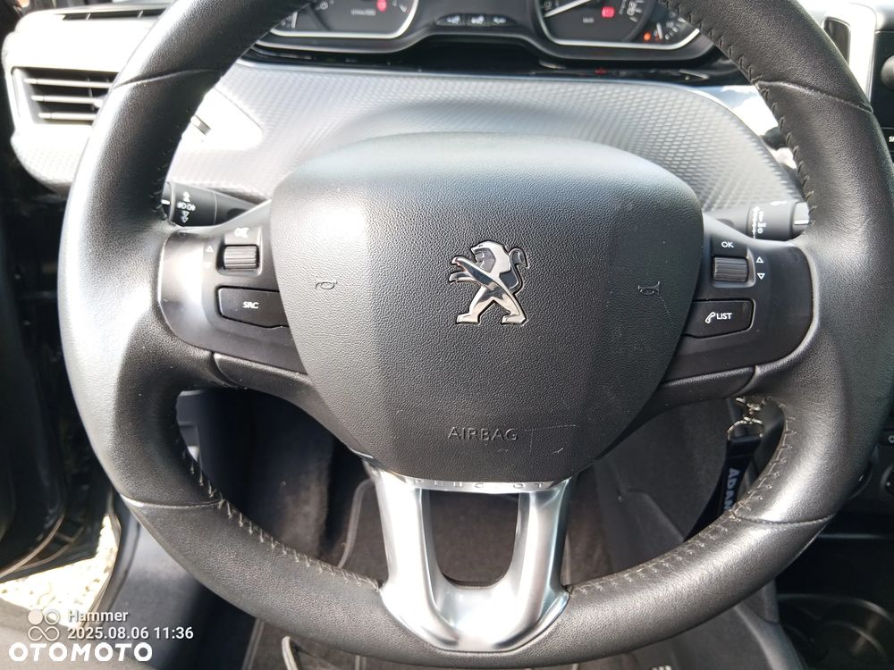 Peugeot 208 1.2 PureTech Style - 15