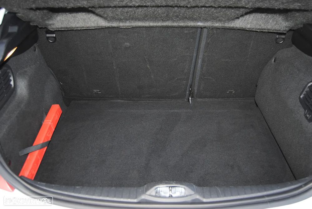 Peugeot 208 155 THP Allure - 36