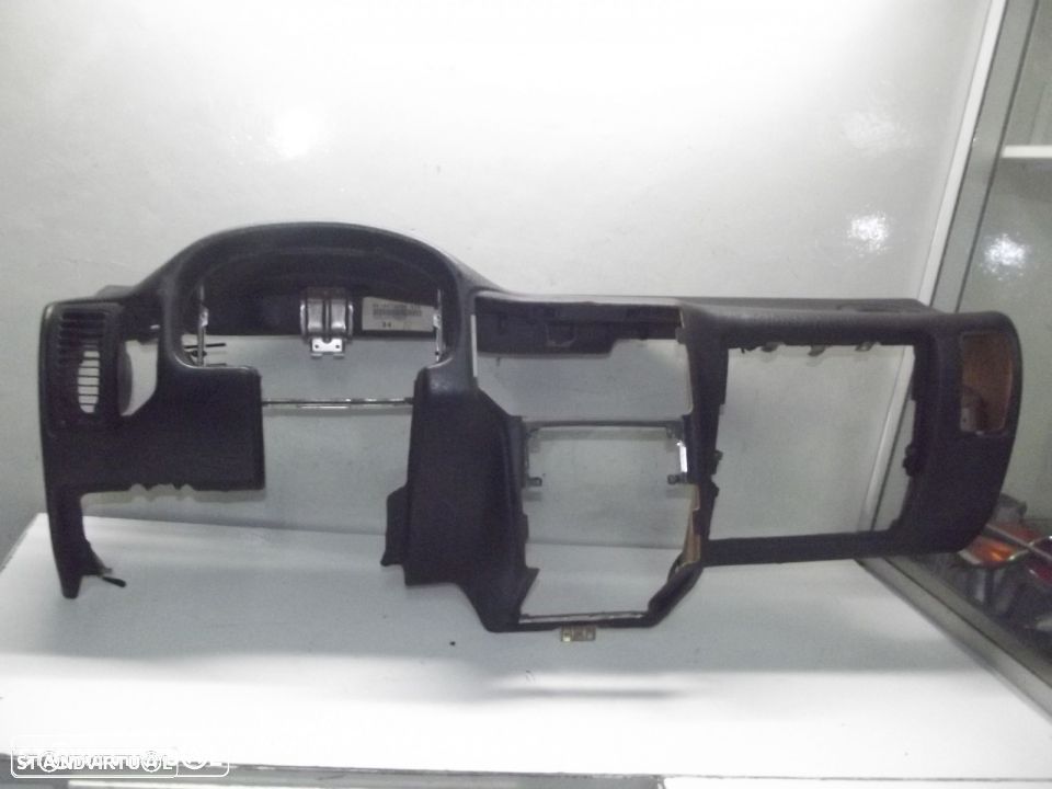 vw polo classsic tablier em bom estado - 1