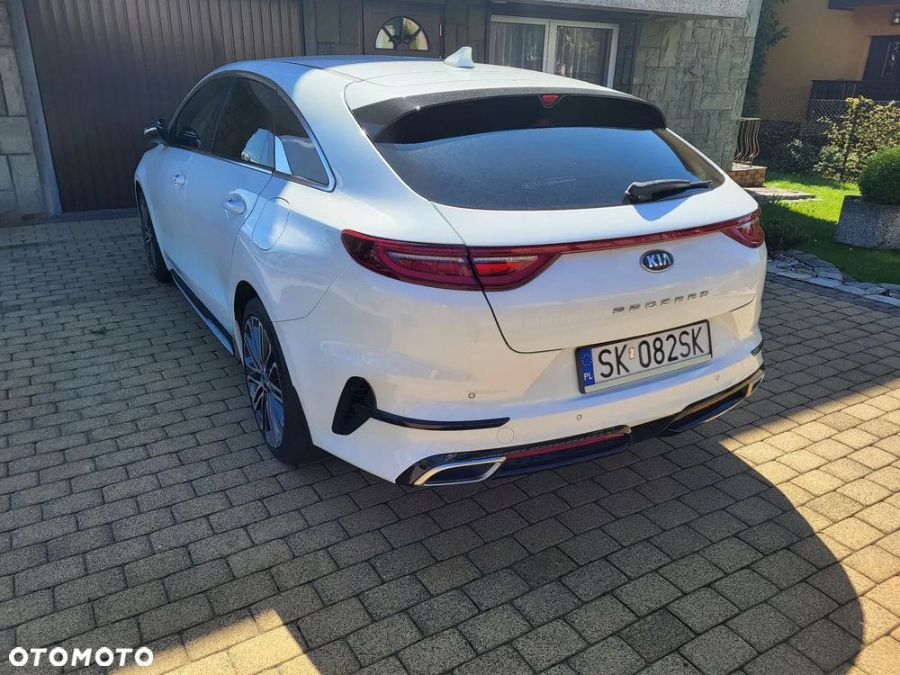 Kia ProCeed - 16
