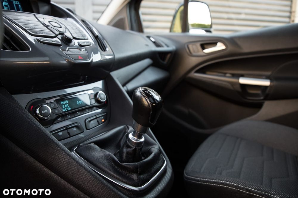 Ford Tourneo Connect 1.0 EcoBoost Start-Stop Titanium - 30