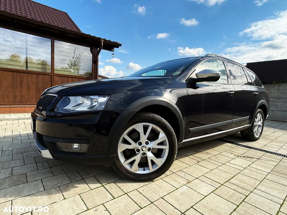 Skoda Octavia Combi 2.0 TDI 4x4 DSG RS - 2