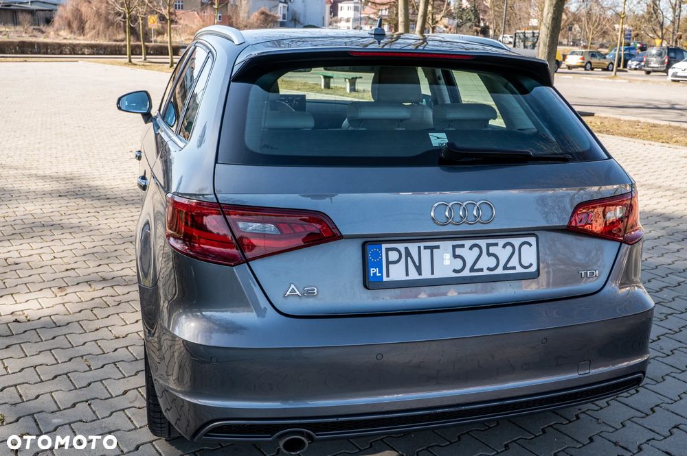 Audi A3 Sportback 1.6 TDI (clean diesel) S line Sportpaket - 33
