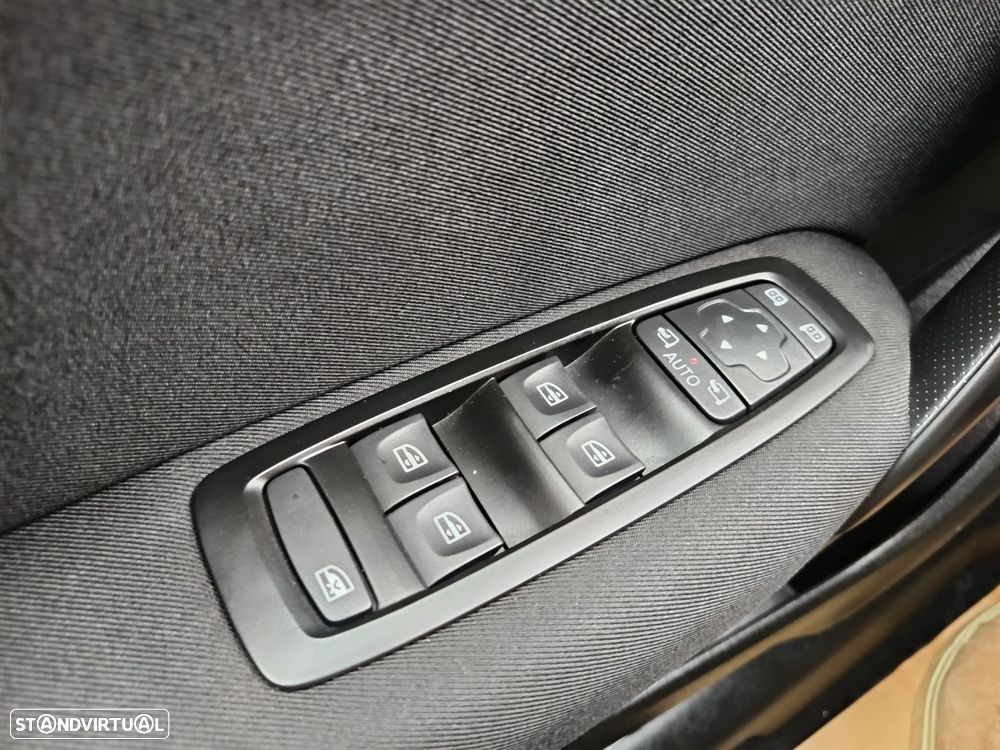 Renault Mégane Sport Tourer 1.3 TCe Limited - 32