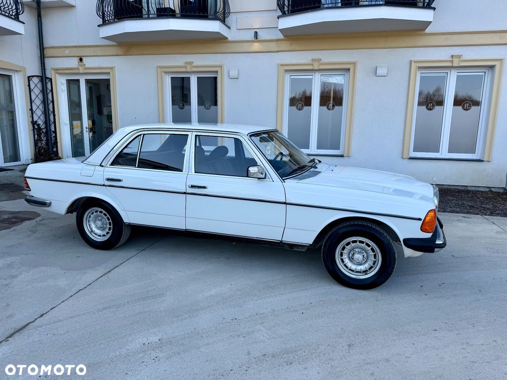 Mercedes-Benz W123 - 7