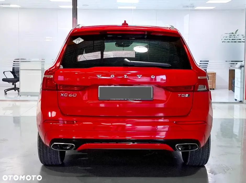 Volvo XC 60 T5 AWD Geartronic RDesign - 2