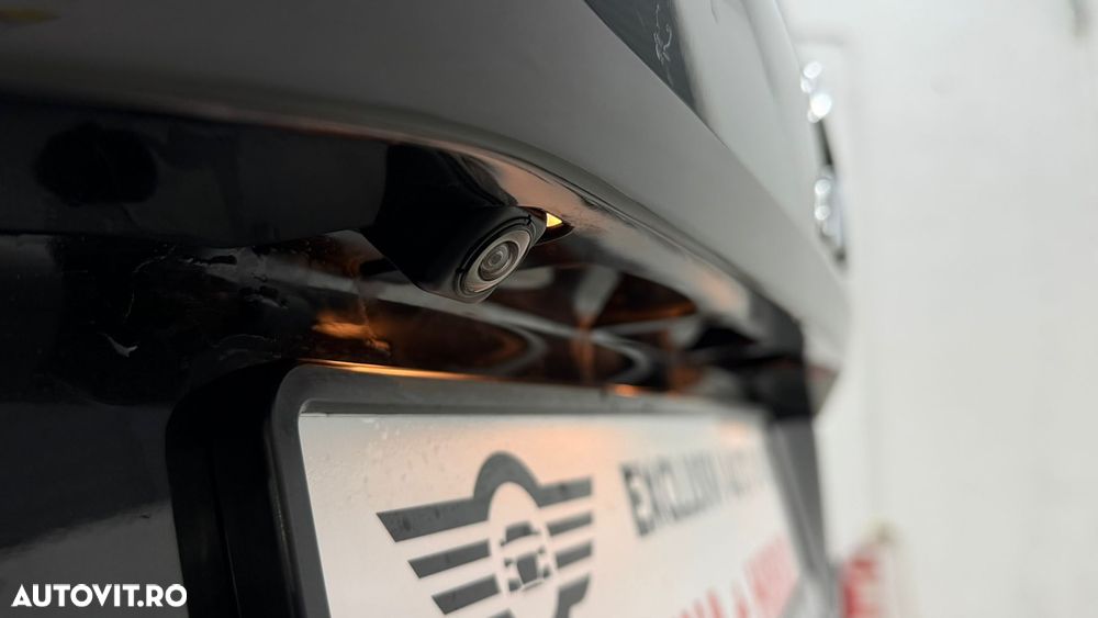 Mitsubishi Outlander 2.0 4WD Plug-In Hybrid - 40