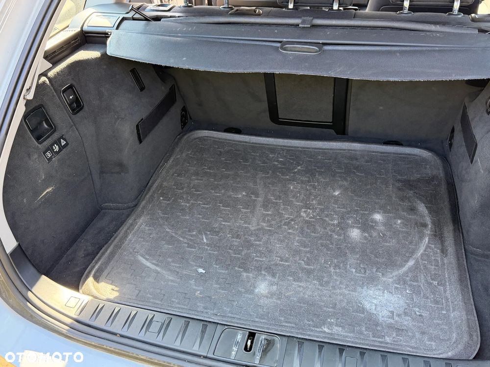 BMW Seria 3 318i - 12