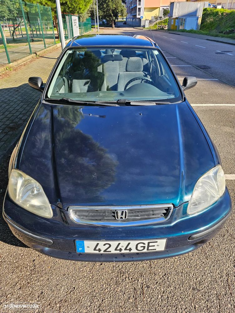 Honda Civic 1.5i LS - 4