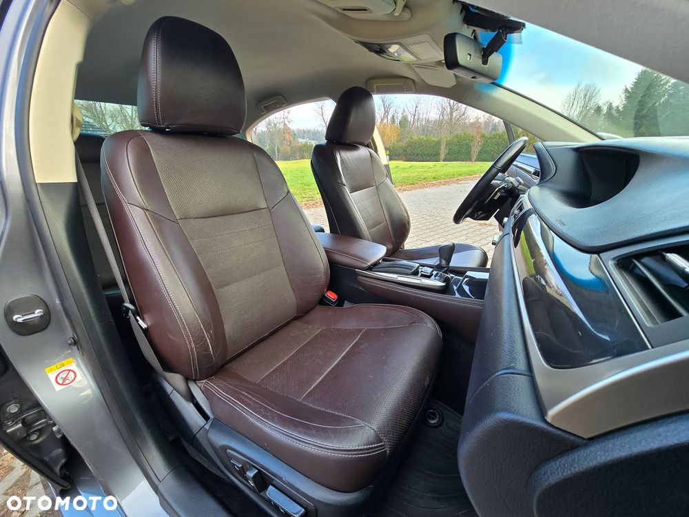 Lexus GS 300h Luxury Line - 17