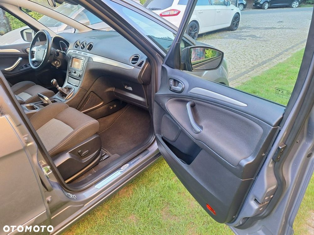 Ford S-Max 2.0 TDCi DPF Titanium - 15