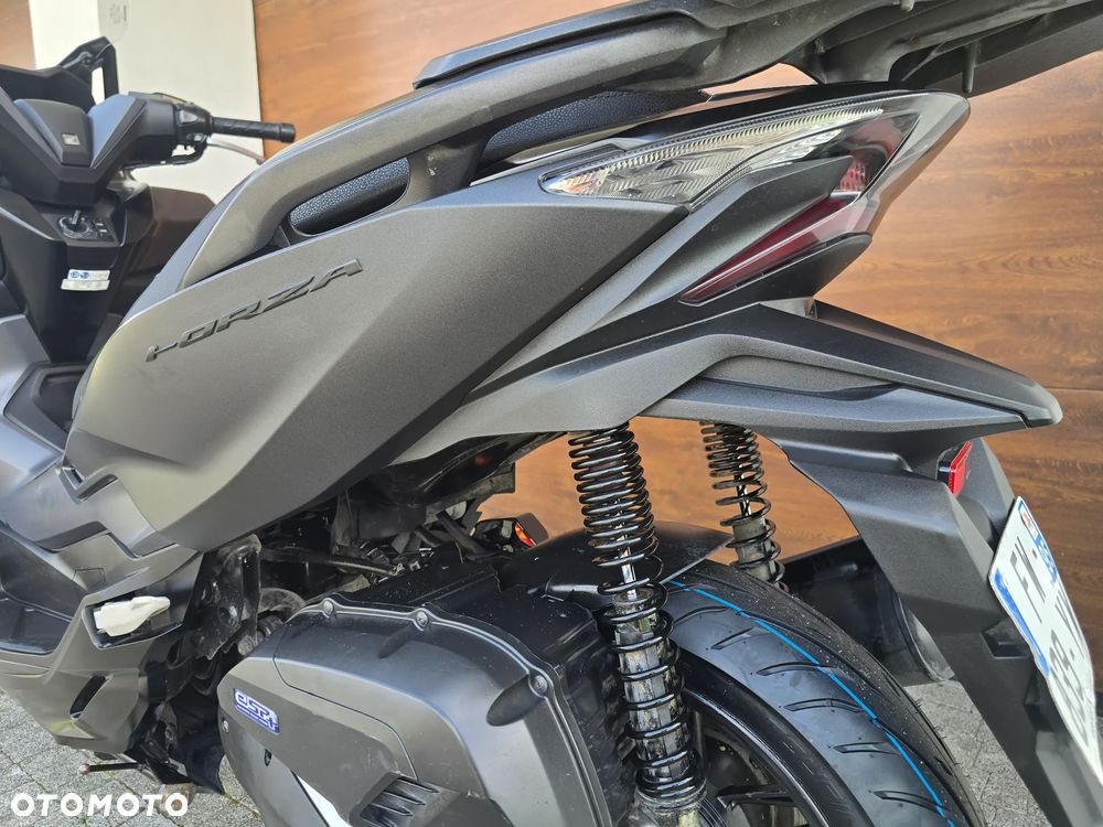 Honda NSS - 28