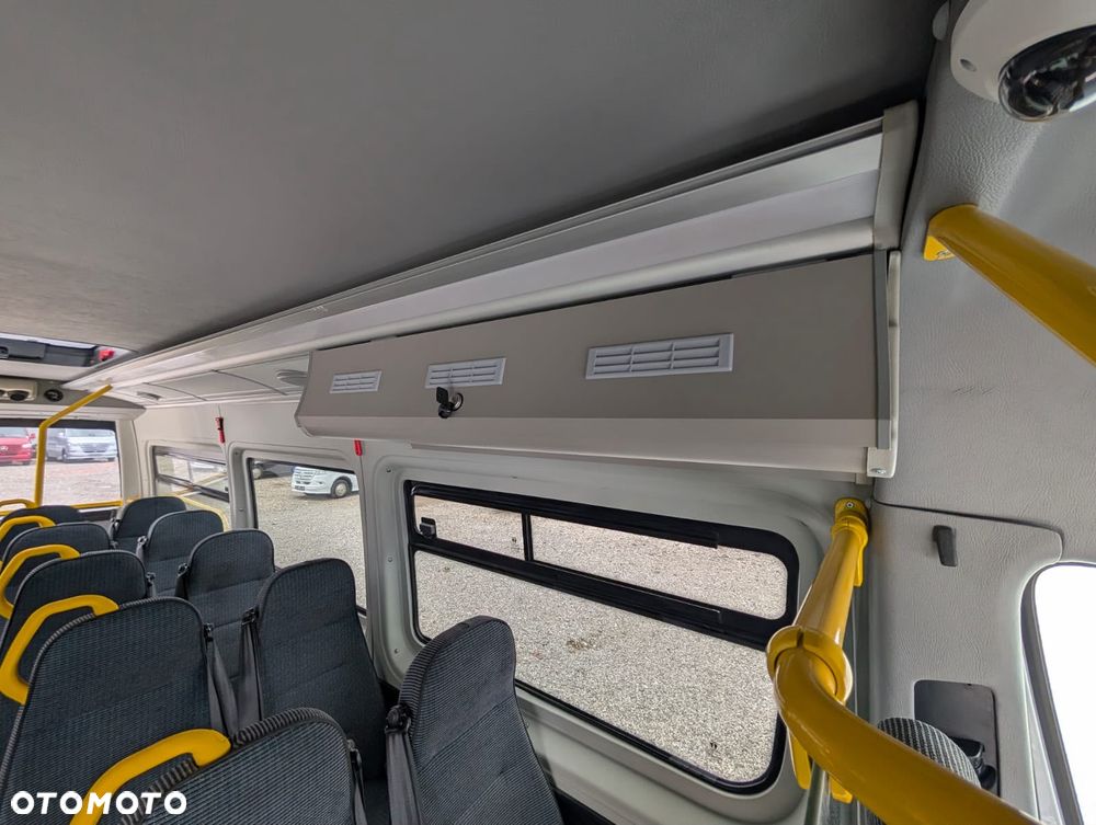 Mercedes-Benz Sprinter 519 - 13