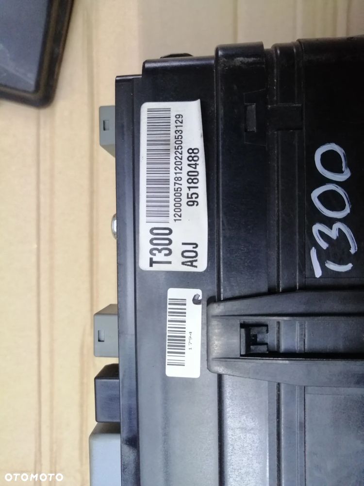 Chevrolet Aveo T300 1.3 Dizel zestaw startowy komputer Bosch 0281018383 immo licznik stacyjka i inne - 15