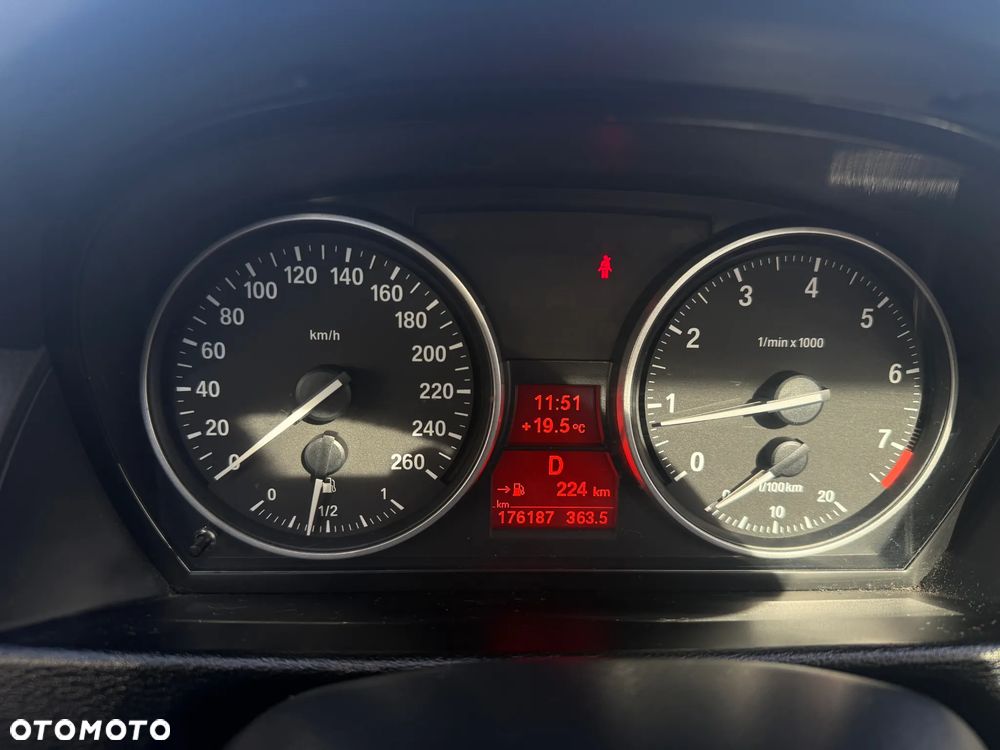 BMW X1 xDrive28i - 11