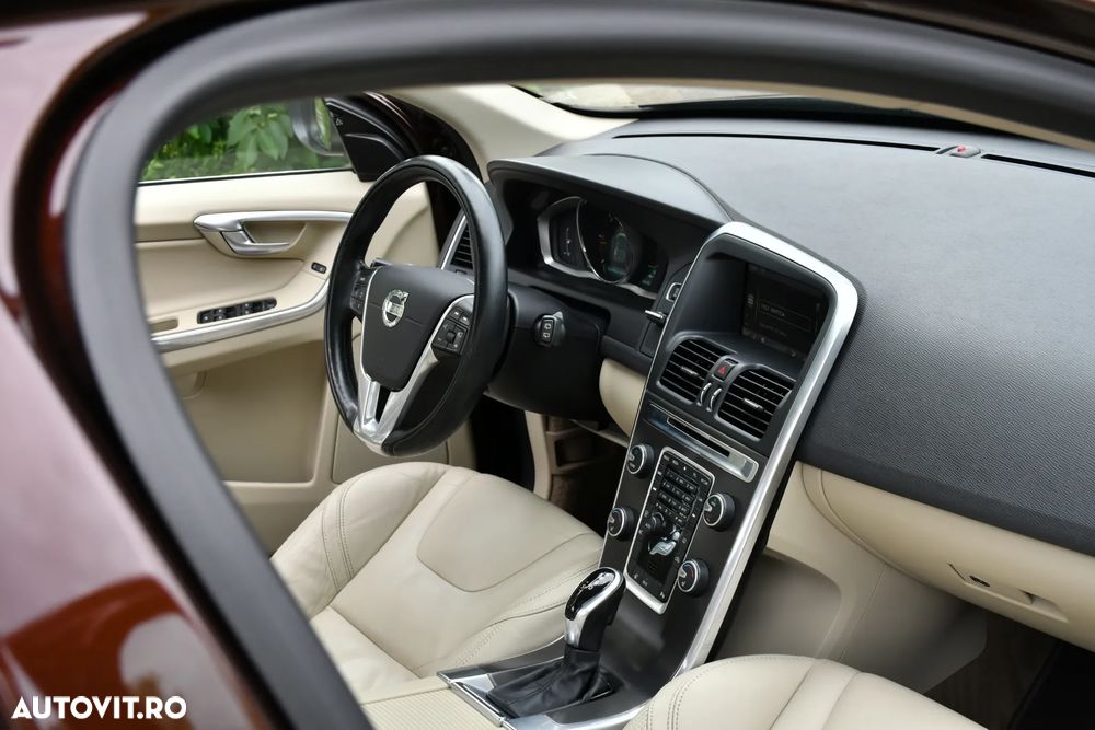 Volvo XC 60 D3 Geartronic Summum - 27