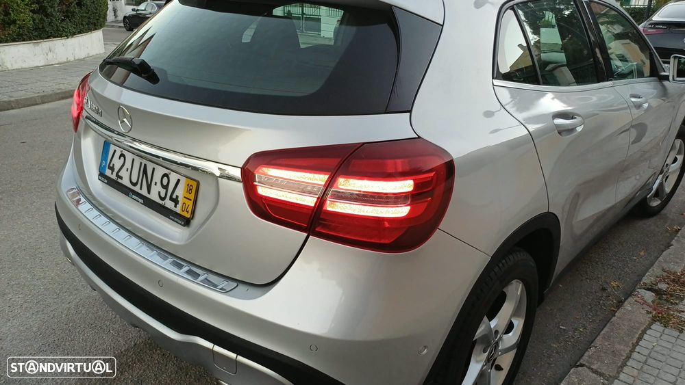 Mercedes-Benz GLA 180 d Urban - 9