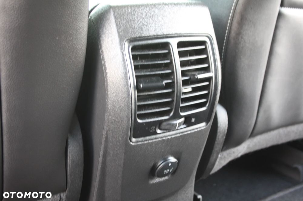 Ford Kuga 1.6 EcoBoost 2x4 Titanium - 12