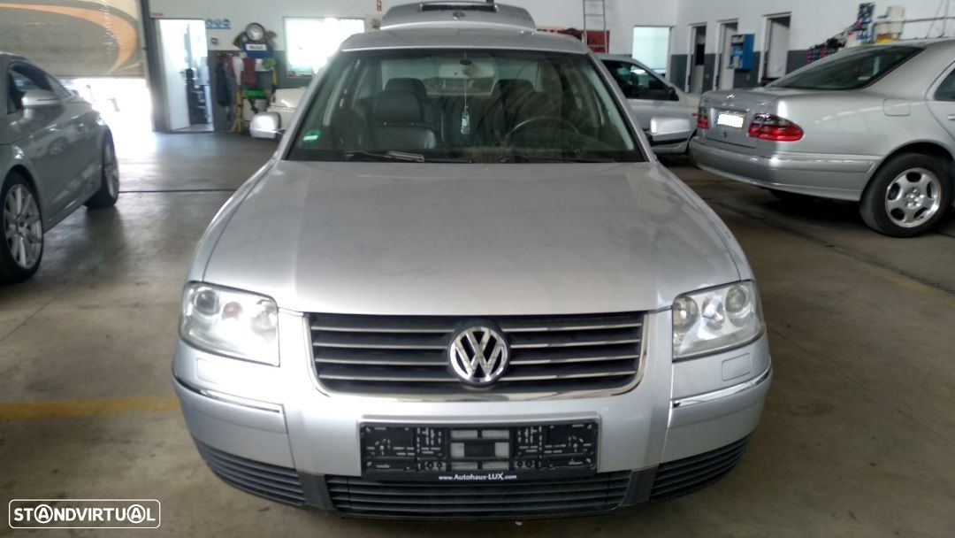 Motor VW Passat 3B B5 xenon 2.8 V6 30V 193cv 4motion de 2001 - 3