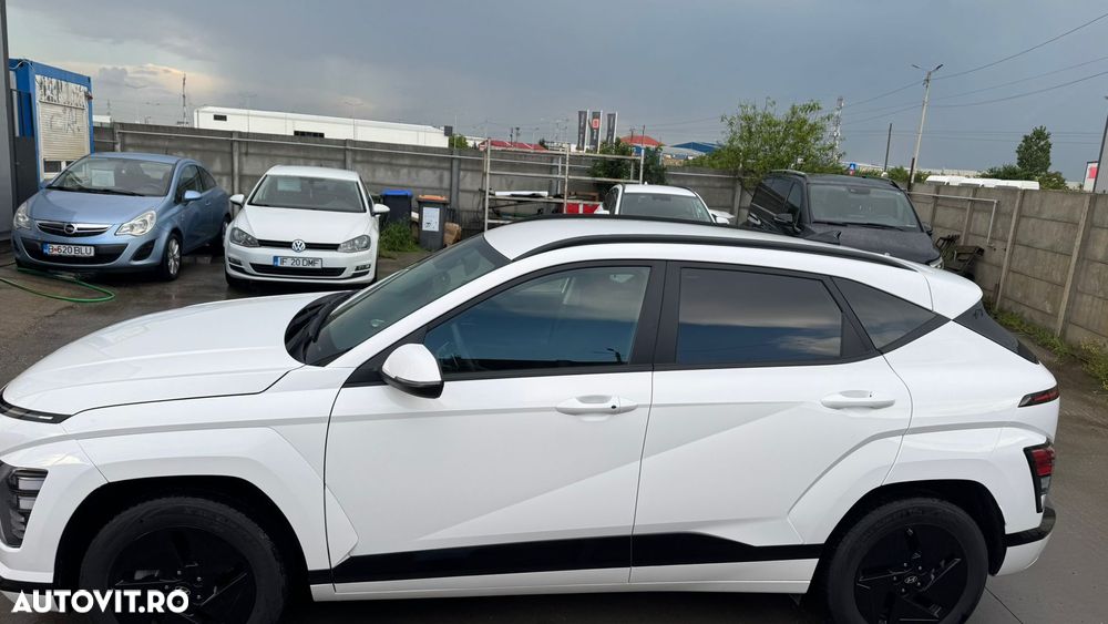 Hyundai KONA - 8