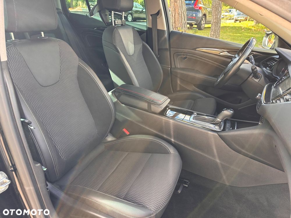 Opel Insignia - 21