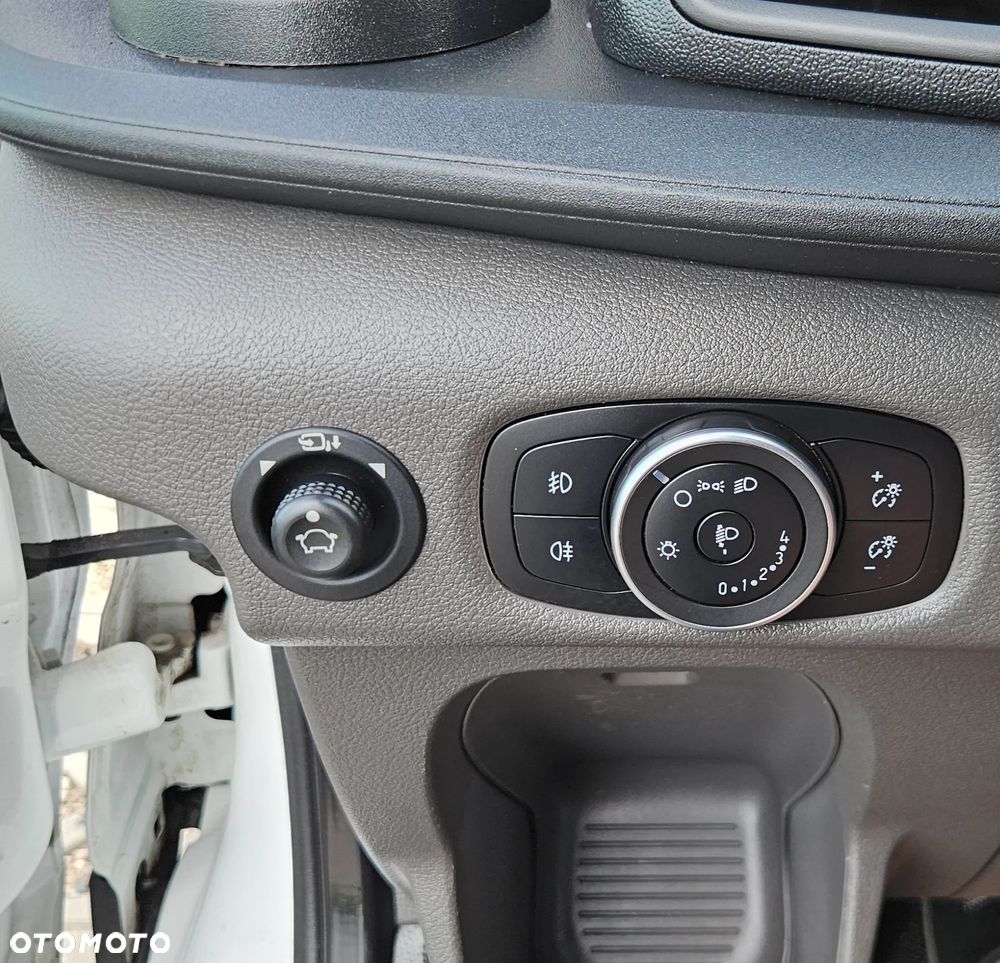 Ford Transit 2.0D 131KM L3H2 Klima Tempomat Kamera z Niemiec - 13