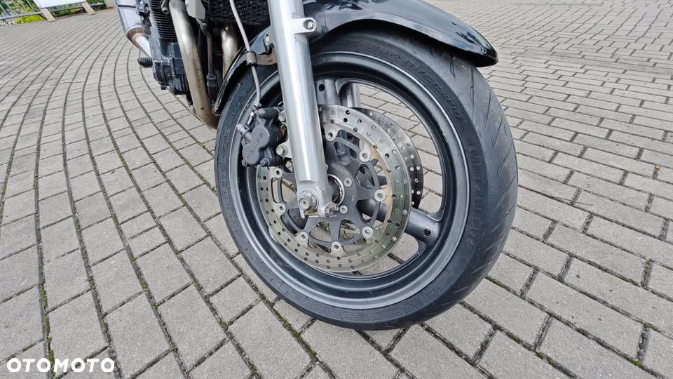Suzuki GSX - 2