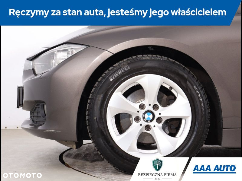 BMW Seria 3 - 16