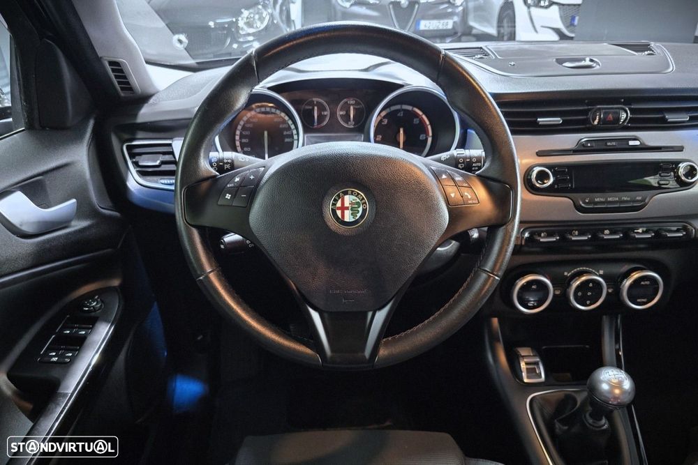 Alfa Romeo Giulietta 1.6 JTDM Distinctive - 16