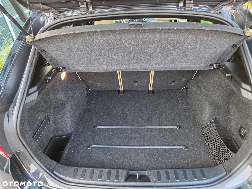 BMW X1 xDrive18d Sport Line - 35