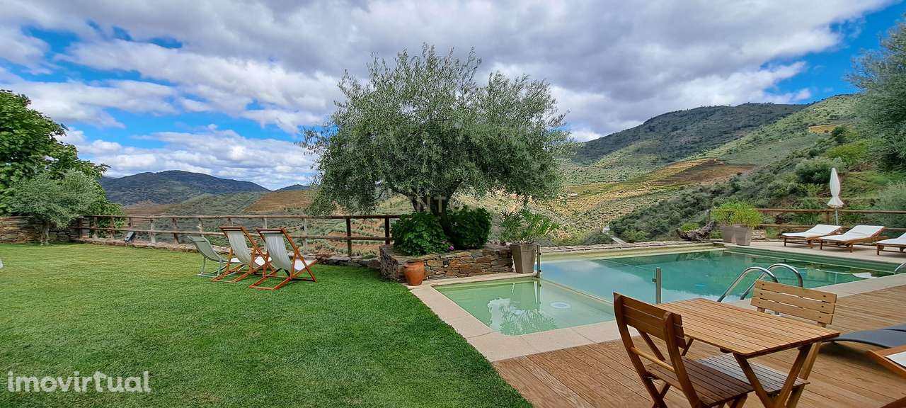 Empreendimento turístico localizado na aldeia de Murça, perto de Vila - Grande imagem: 3/54