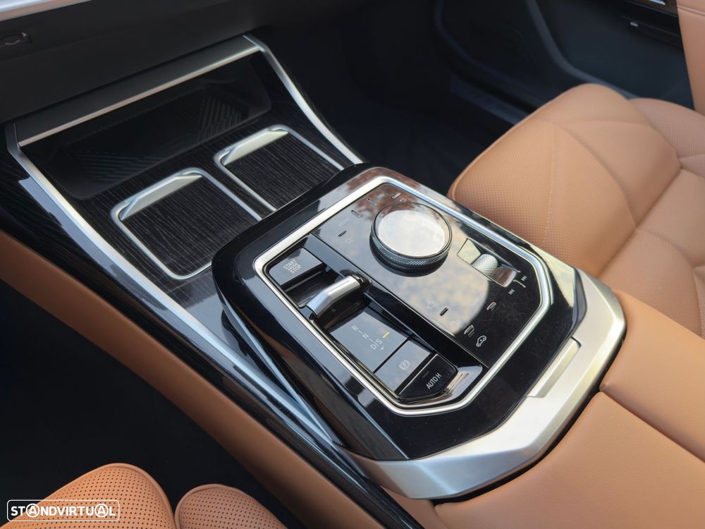 BMW 750 - 20