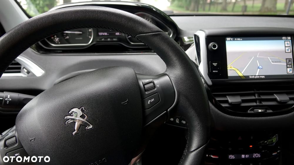 Peugeot 208 120 VTI Allure - 18