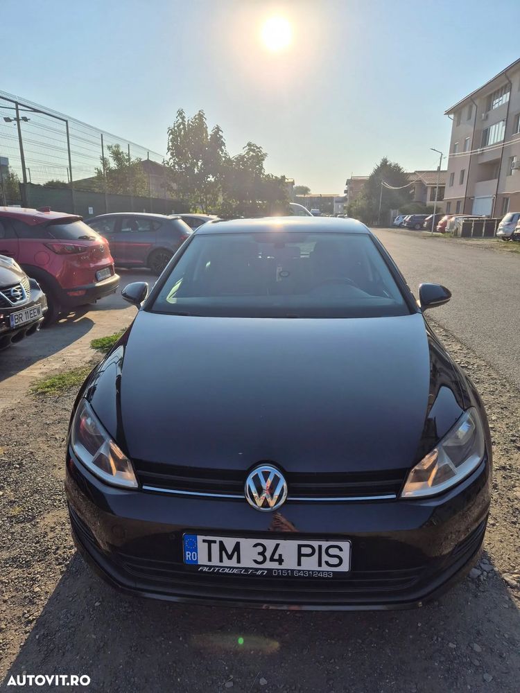 Volkswagen Golf - 1