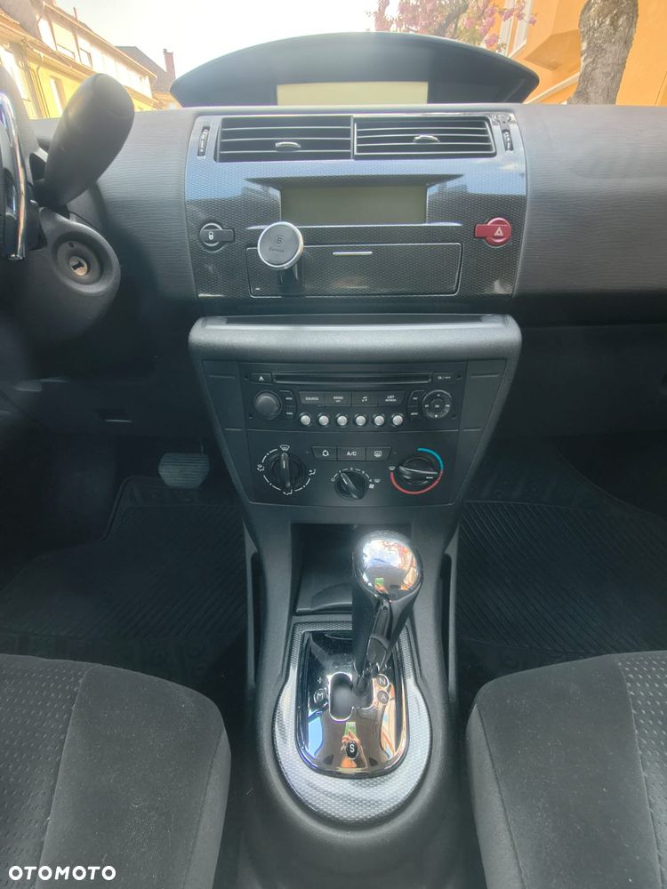 Citroën C4 1.6 HDi FAP EGS6 Confort - 15