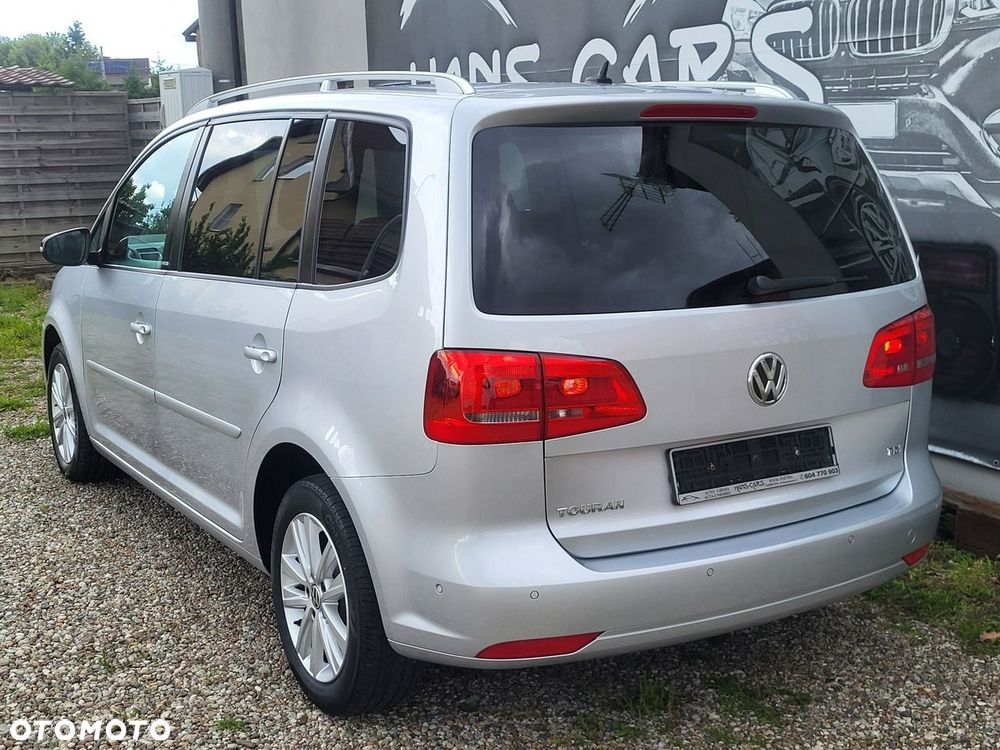 Volkswagen Touran - 4
