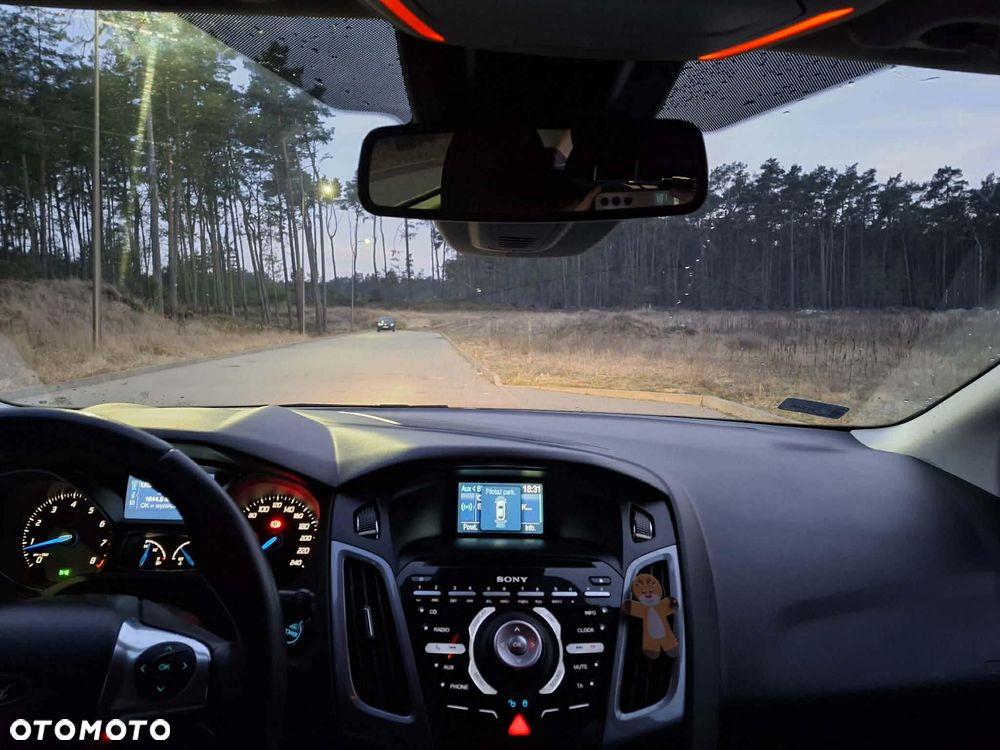 Ford Focus 1.6 EcoBoost Trend - 19