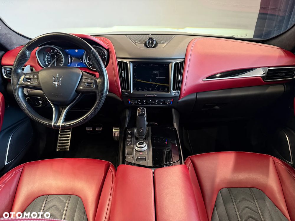 Maserati Levante Granlusso - 12
