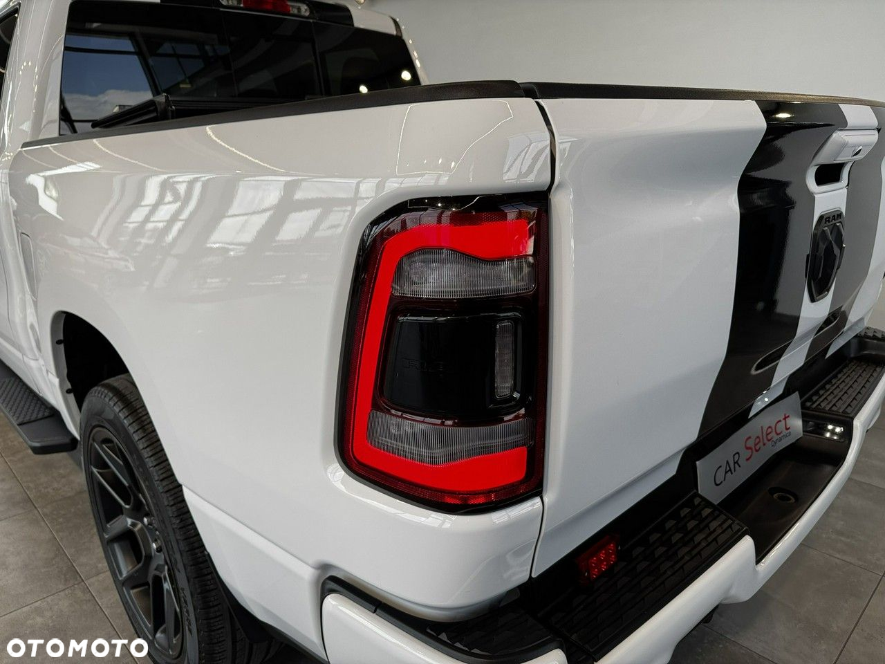 RAM 1500 - 12