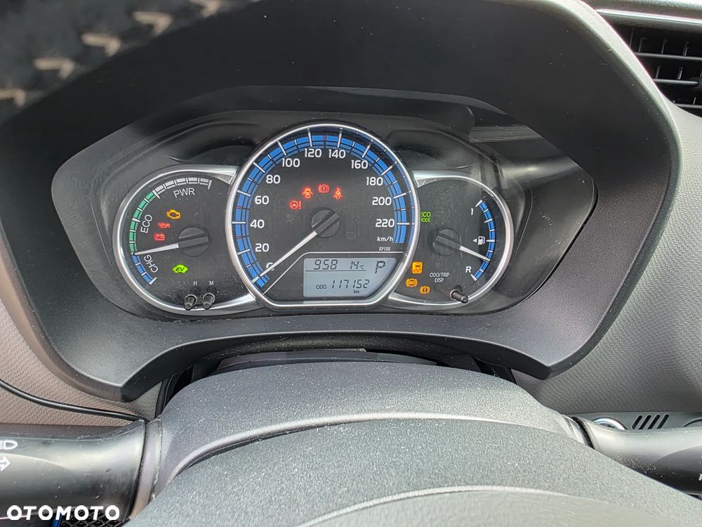 Toyota Yaris Hybrid 100 Sol - 21