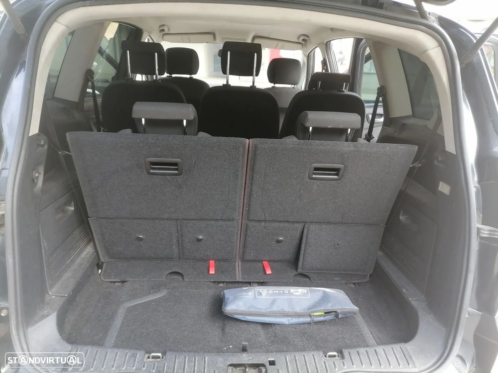 Ford S-Max 1.8 TDCi Titanium 7L - 14