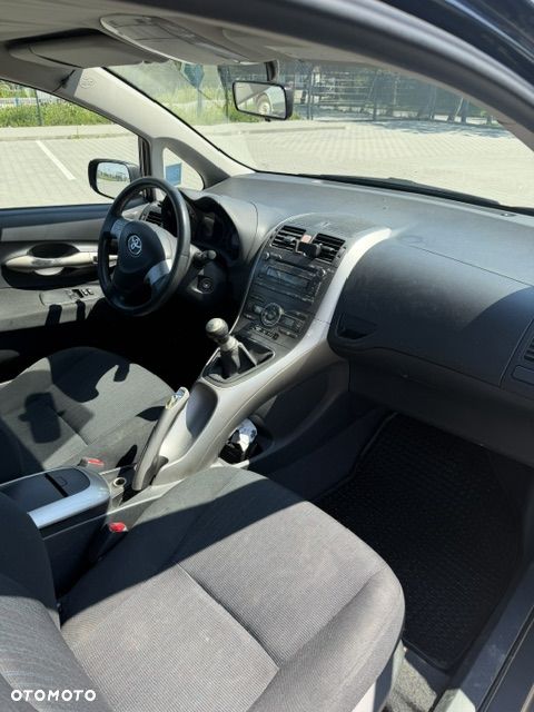 Toyota Auris 1.4 D-4D Luna - 12