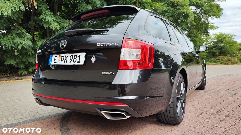 Skoda Octavia 2.0 TDI DSG RS - 12