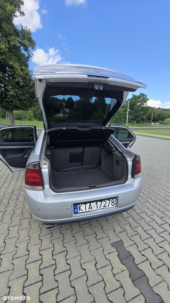 Opel Vectra 1.9 CDTI Cosmo - 23
