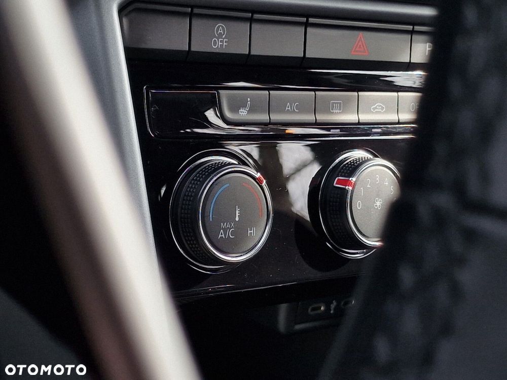 Volkswagen T-Roc 1.0 TSI Life - 33