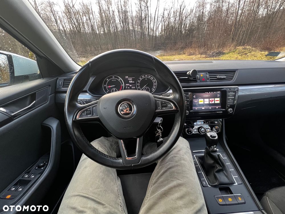 Skoda Superb 1.6 TDI Active - 9