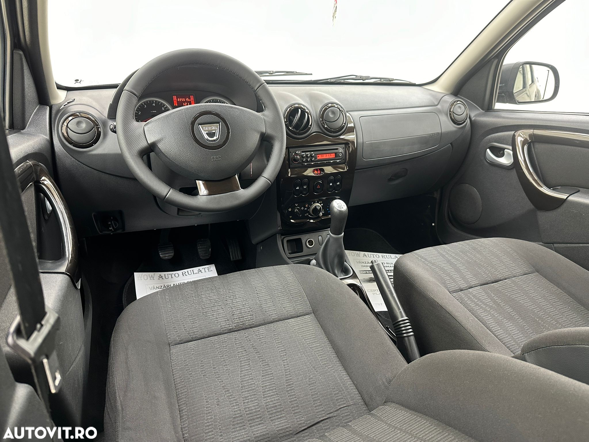 Dacia Duster 1.6 4x2 Laureate - 13
